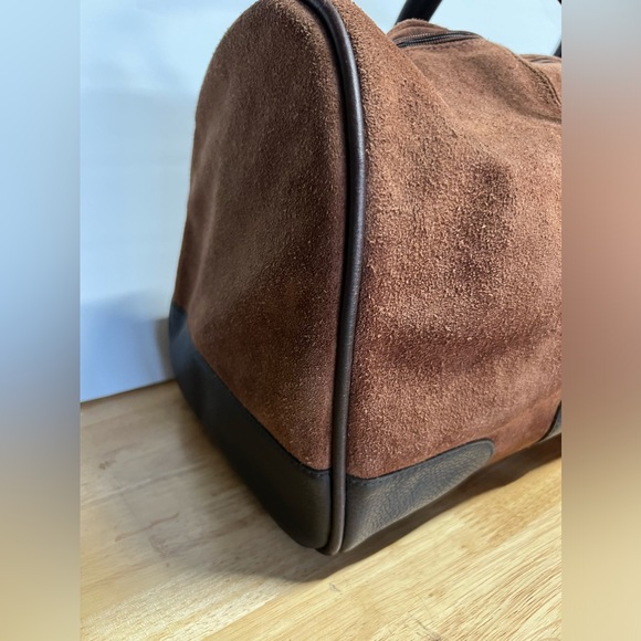 Overnight Travel Bag Brown Suede and Leather with long detachable strap - Picture 8 of 15